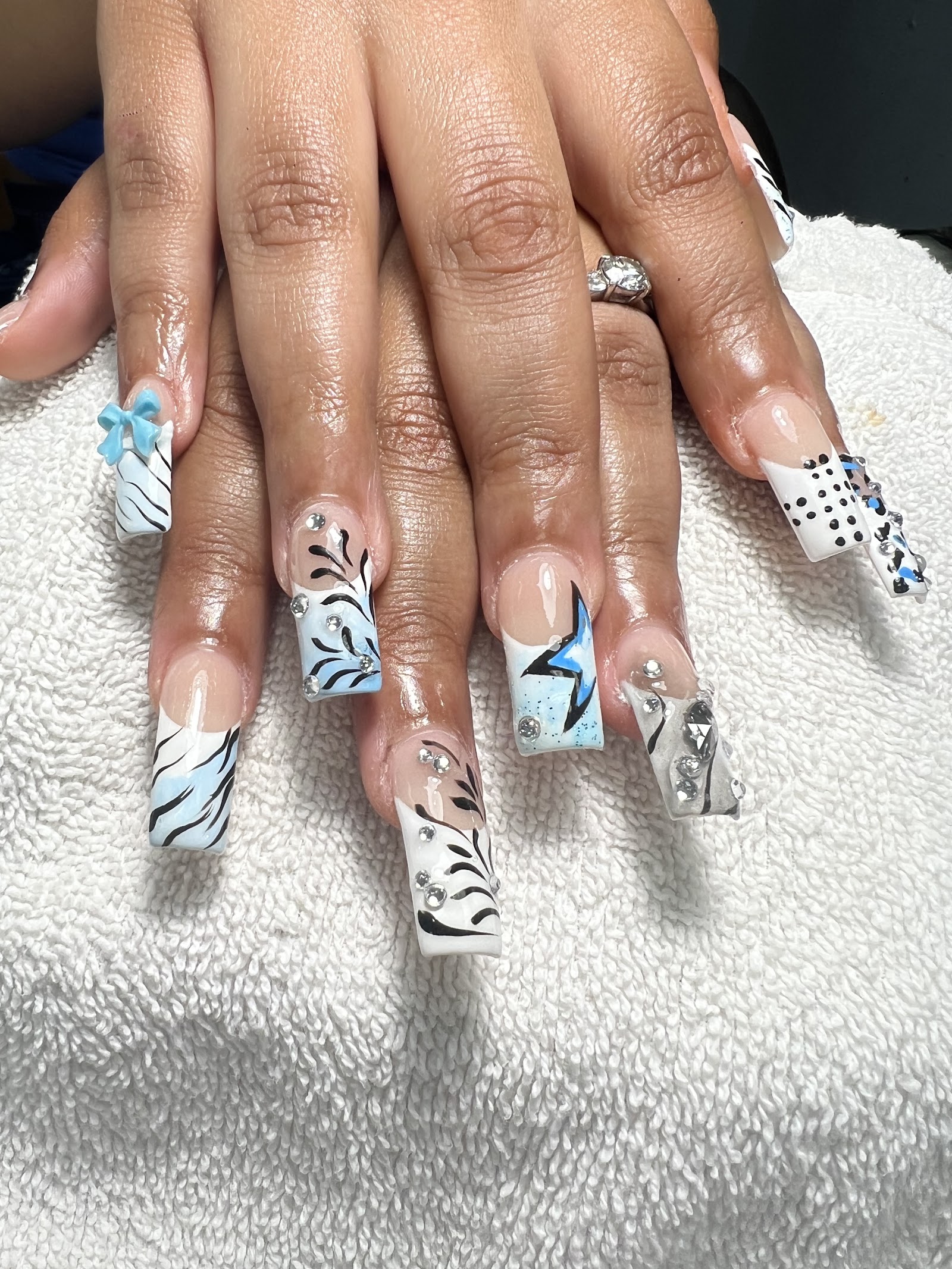 Top Nails nail photo 1